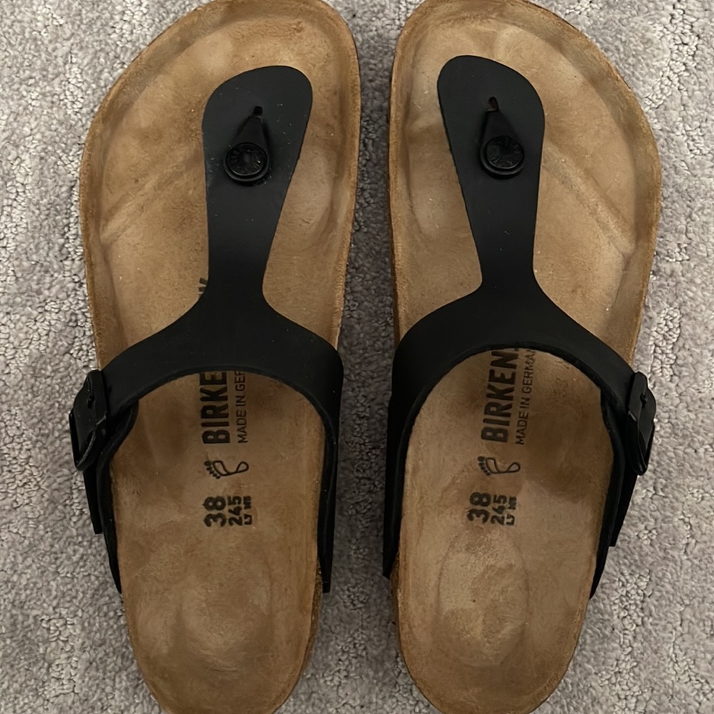 Like-new condition. Only worn a couple of times around the house.